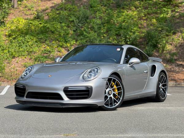 Porsche 911 with VIN: WP0AD2A90HS166326