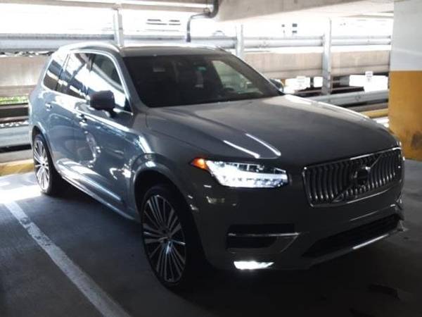 Volvo XC90 with VIN: YV4062PF6R1158187