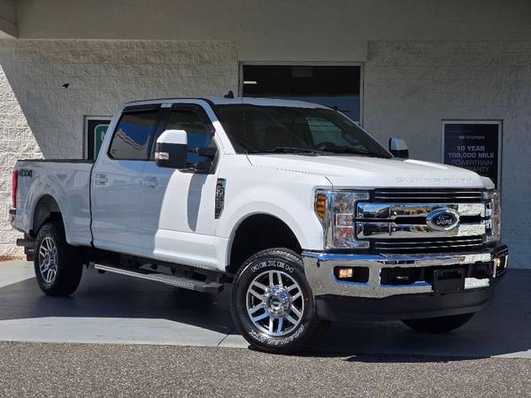 Ford F-250 Super Duty with VIN: 1FT7W2B65KEF41111