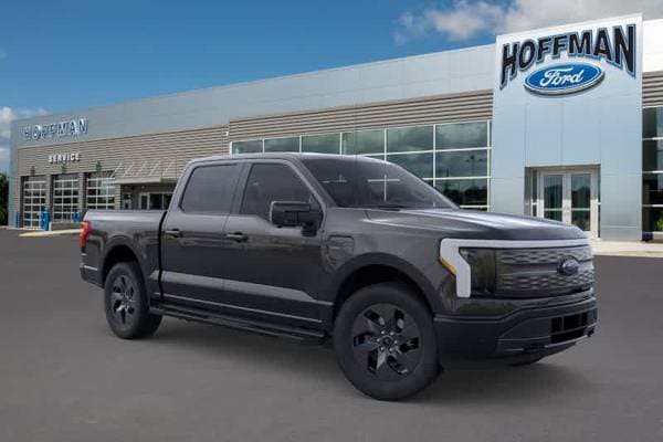 2023 Ford F-150 Lightning Lariat  SuperCrew