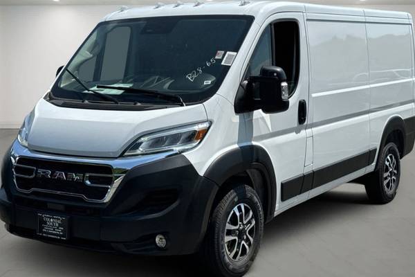 2024 Ram Promaster Cargo Van 1500 SLT+ Low Roof