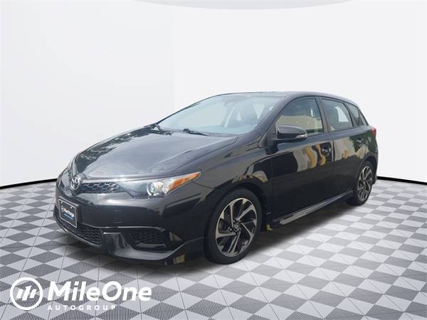 Toyota Corolla iM with VIN: JTNKARJE0JJ568423