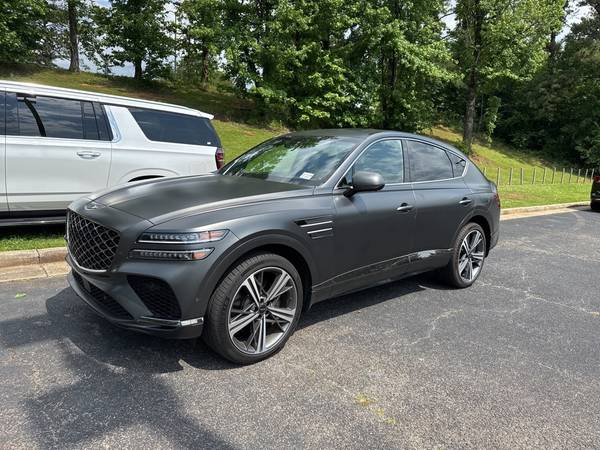 Genesis GV80 Coupe with VIN: KMUJBESC6SU249804