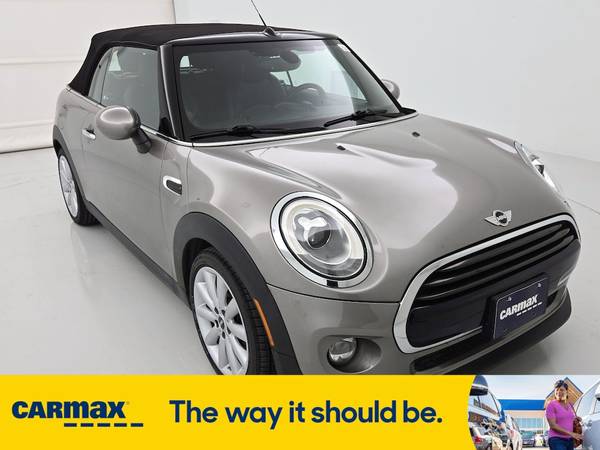 MINI Convertible with VIN: WMWWG5C59J3D00839
