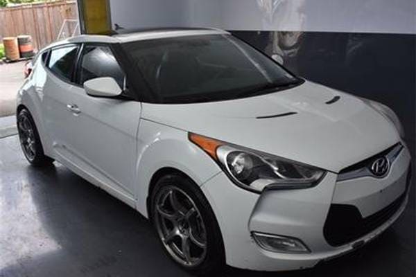 2013 Hyundai Veloster Base Hatchback