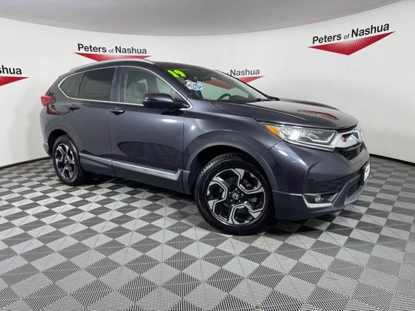 Honda CR-V with VIN: 2HKRW2H95KH636357