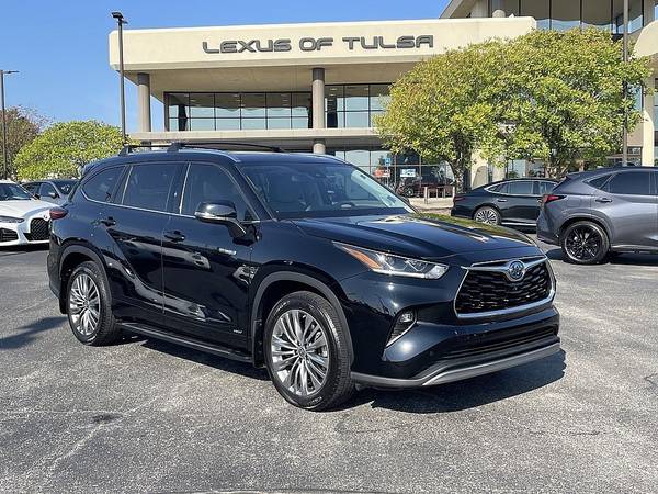 Toyota Highlander Hybrid with VIN: 5TDEBRCH5MS025081