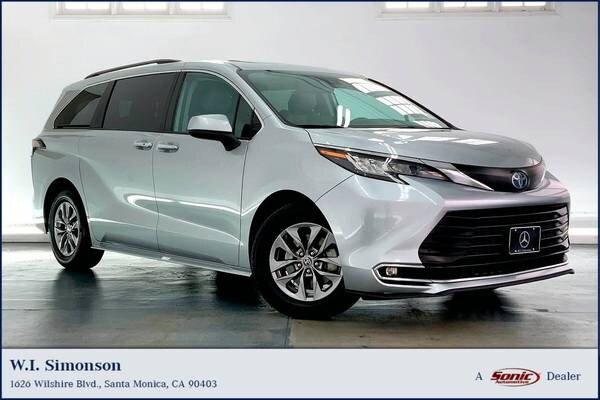 Toyota Sienna with VIN: 5TDYRKEC9PS151790