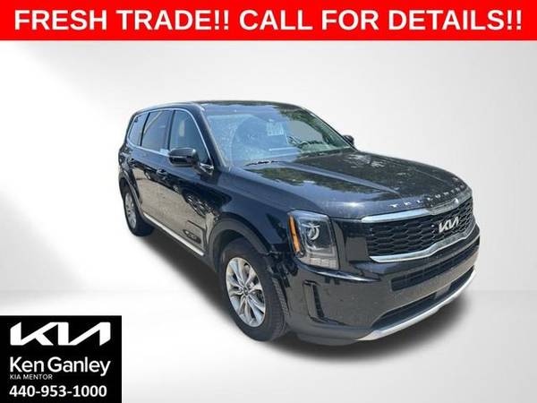 Kia Telluride with VIN: 5XYP24HCXNG219208