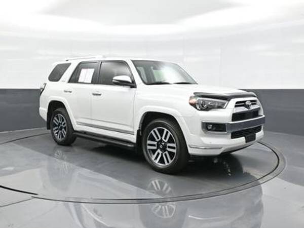 Toyota 4Runner with VIN: JTEKU5JR0R6220705