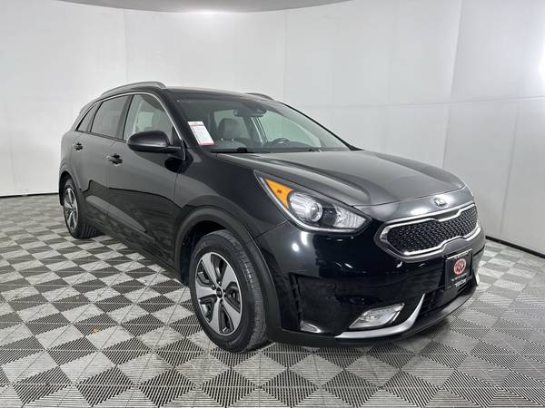 Kia Niro with VIN: KNDCB3LC6K5326048