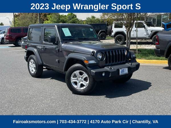 Jeep Wrangler with VIN: 1C4GJXAG7PW571542