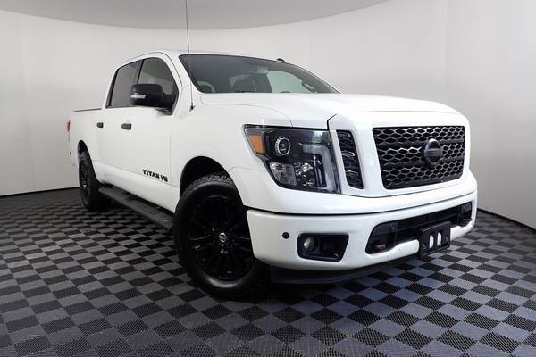 2019 Nissan Titan SV  Crew Cab