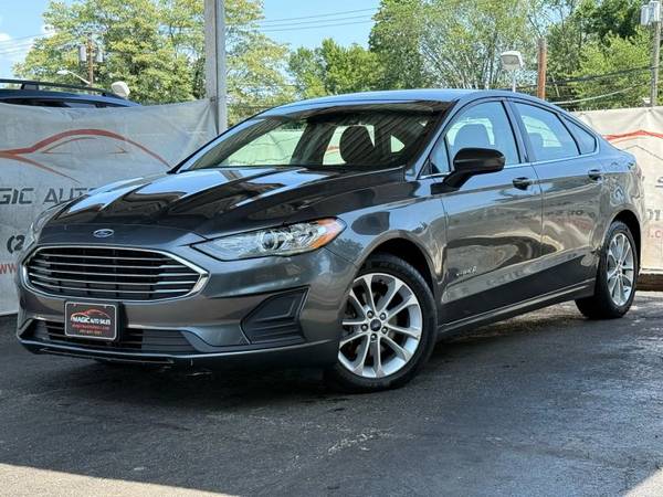 Ford Fusion Hybrid with VIN: 3FA6P0LU9KR286167