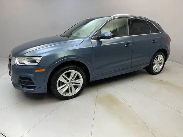 Audi Q3 with VIN: WA1JCCFS9HR008380