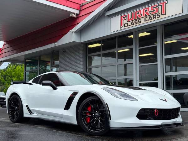 Chevrolet Corvette with VIN: 1G1YU2D60H5602454
