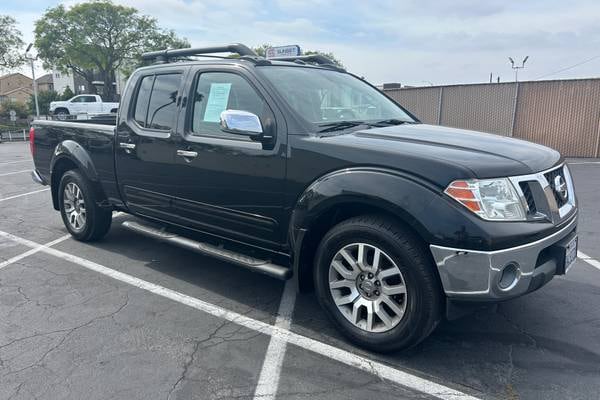 2012 Nissan Frontier SL  Crew Cab