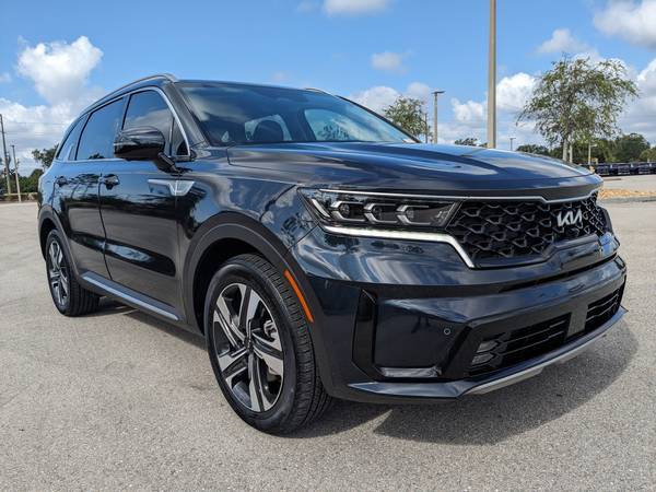 Kia Sorento Plug-In Hybrid with VIN: KNDRMDLH5R5236373