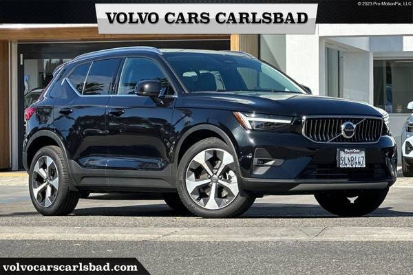 2024 Volvo XC40 B5 Plus Bright