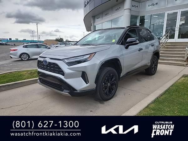 Toyota RAV4 Hybrid with VIN: 2T3E6RFV5NW036006