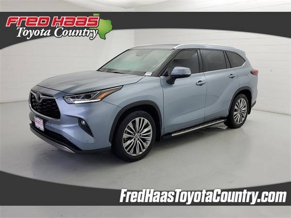 Toyota Highlander with VIN: 5TDFZRAH3NS104026