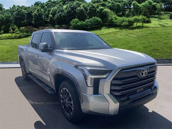 Toyota Tundra with VIN: 5TFJA5DB5RX213296