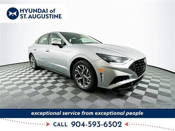 Hyundai Sonata with VIN: KMHL64JA3PA337482
