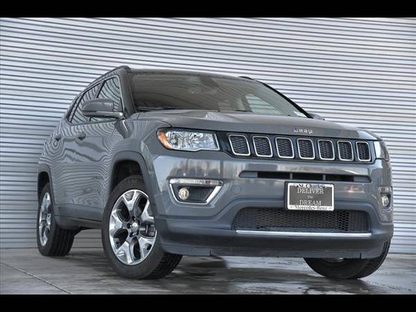 Jeep Compass with VIN: 3C4NJDCB1LT137432
