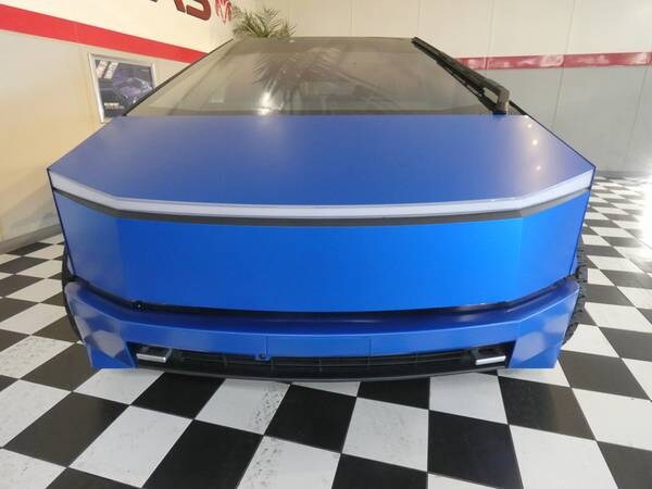 Tesla Cybertruck with VIN: 7G2CEHED9RA014450
