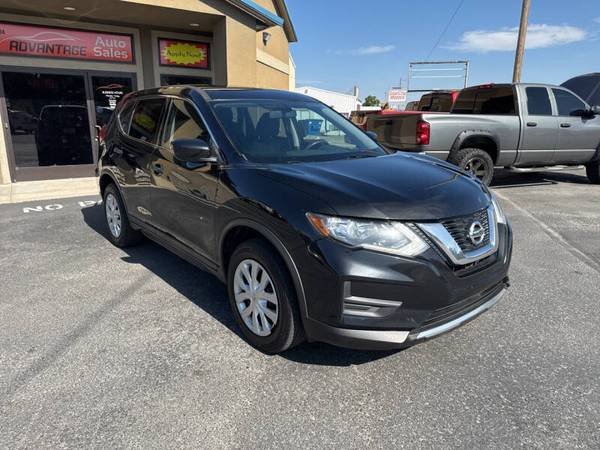 Nissan Rogue with VIN: JN8AT2MV2HW011690