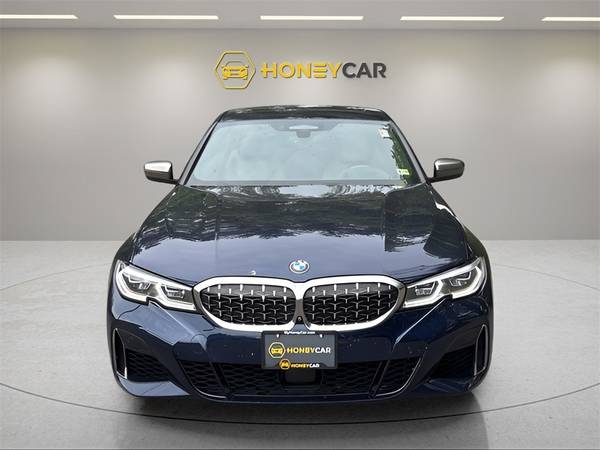 BMW 3 Series with VIN: WBA5U9C09LFJ16841