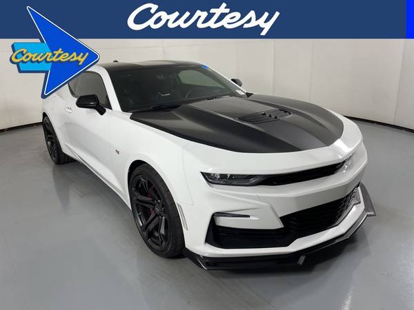 Chevrolet Camaro with VIN: 1G1FG1R71P0101210