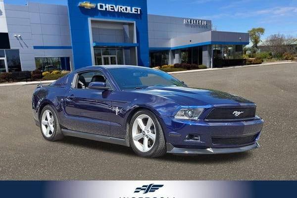 2011 Ford Mustang V6 Premium Coupe