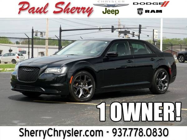 Chrysler 300 with VIN: 2C3CCAAG3PH628280