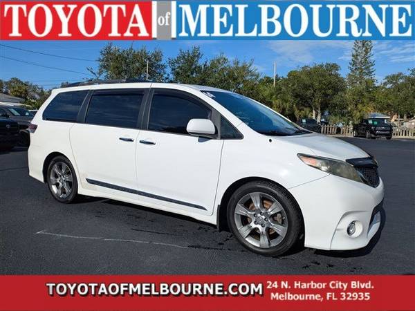 Toyota Sienna with VIN: 5TDXK3DC2ES482683