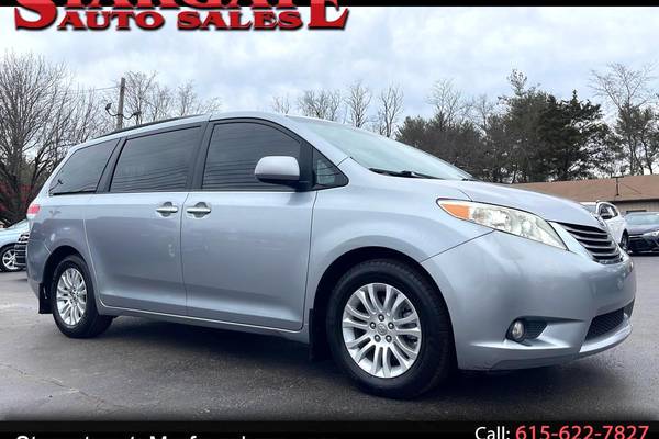 2013 Toyota Sienna XLE 7-Passenger Mobility Auto Access