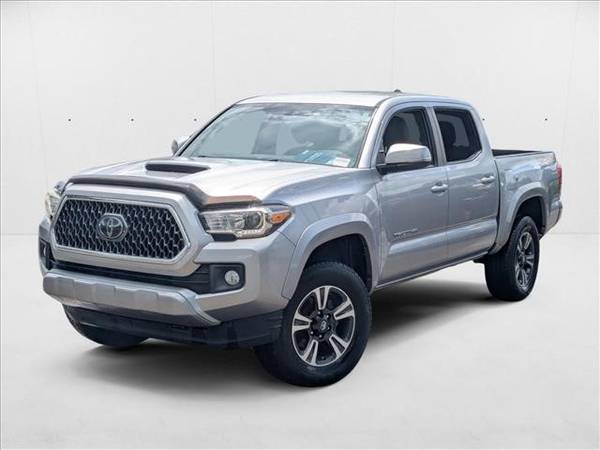 Toyota Tacoma with VIN: 5TFCZ5AN6JX155249