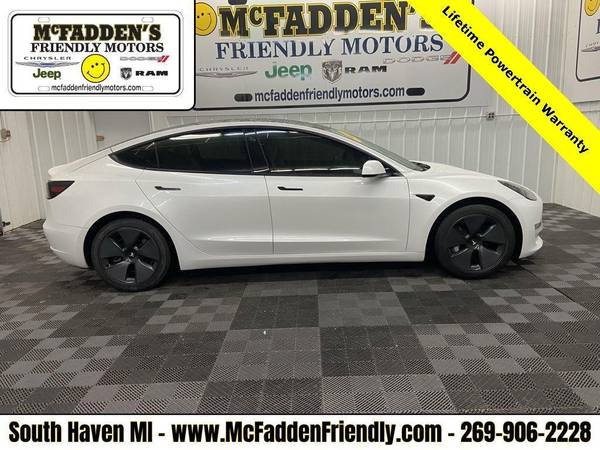 Tesla Model 3 with VIN: 5YJ3E1EB3MF960600