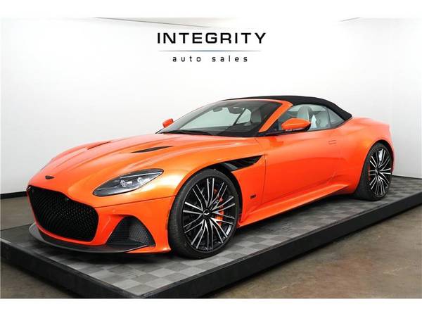 Aston Martin DBS with VIN: SCFRMHCV1NGT02852