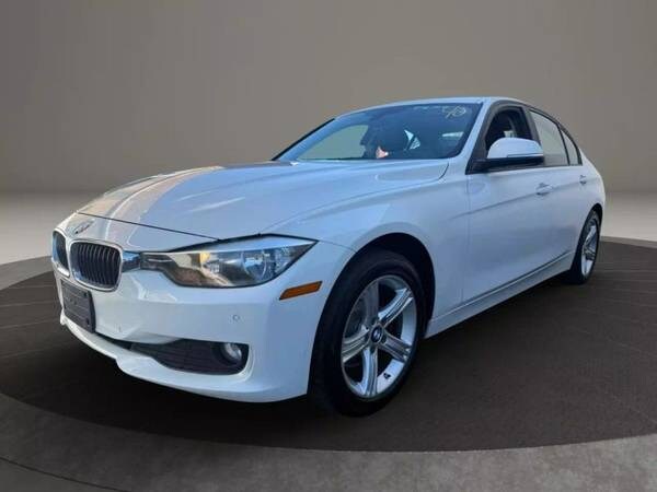 BMW 3 Series with VIN: WBA3C3G55FNT52040