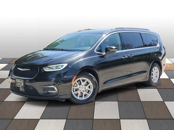Chrysler Pacifica with VIN: 2C4RC1BG5NR152531
