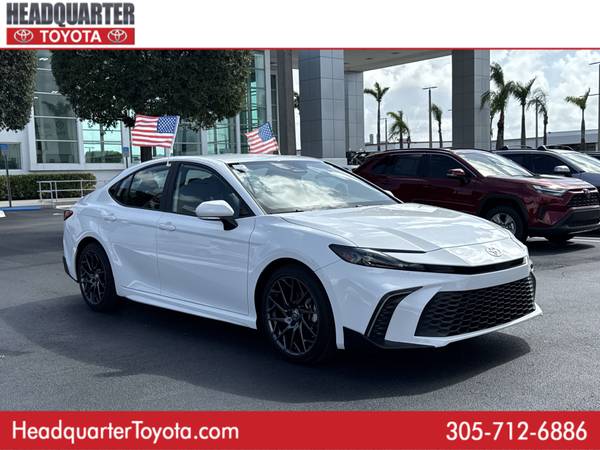 Toyota Camry with VIN: 4T1DAACK5SU537584