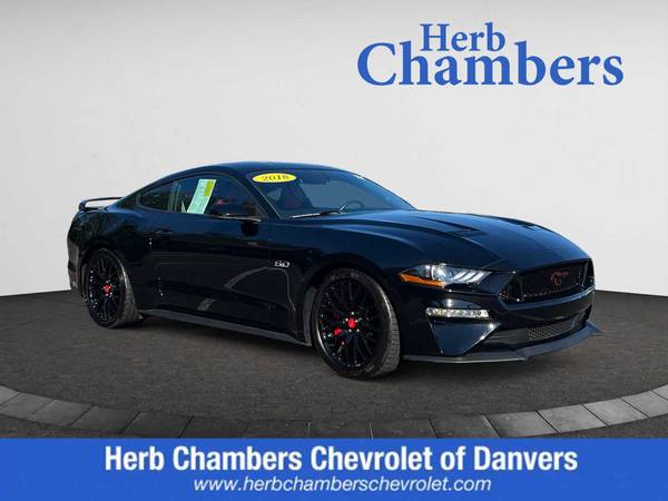 Ford Mustang with VIN: 1FA6P8CF1J5175422
