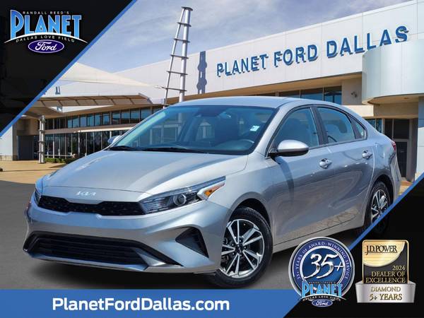 Kia Forte with VIN: 3KPF24AD2PE647644