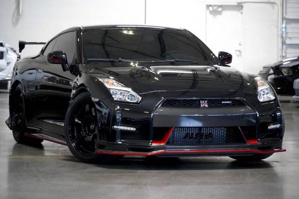 2016 Nissan GT-R NISMO Coupe
