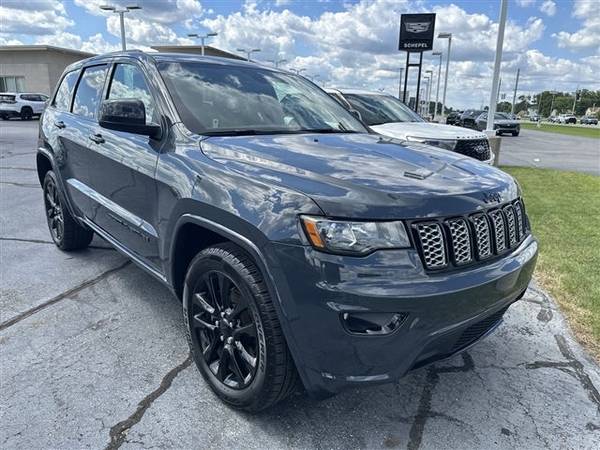 Jeep Grand Cherokee with VIN: 1C4RJFAG8JC420706