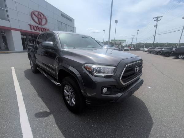 Toyota Tacoma with VIN: 5TFAX5GN9HX080576
