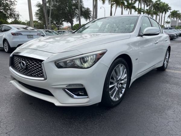 INFINITI Q50 with VIN: JN1EV7APXLM204946