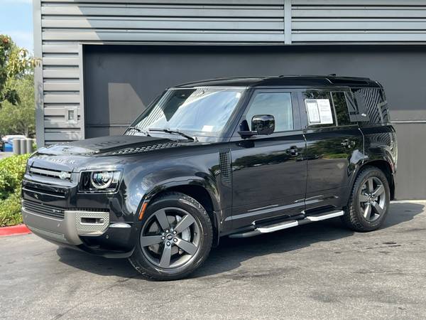 Land Rover Defender with VIN: SALE27RU9N2105493
