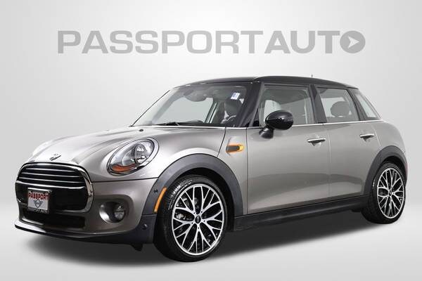 MINI Hardtop 4 Door with VIN: WMWXU1C57J2F79400